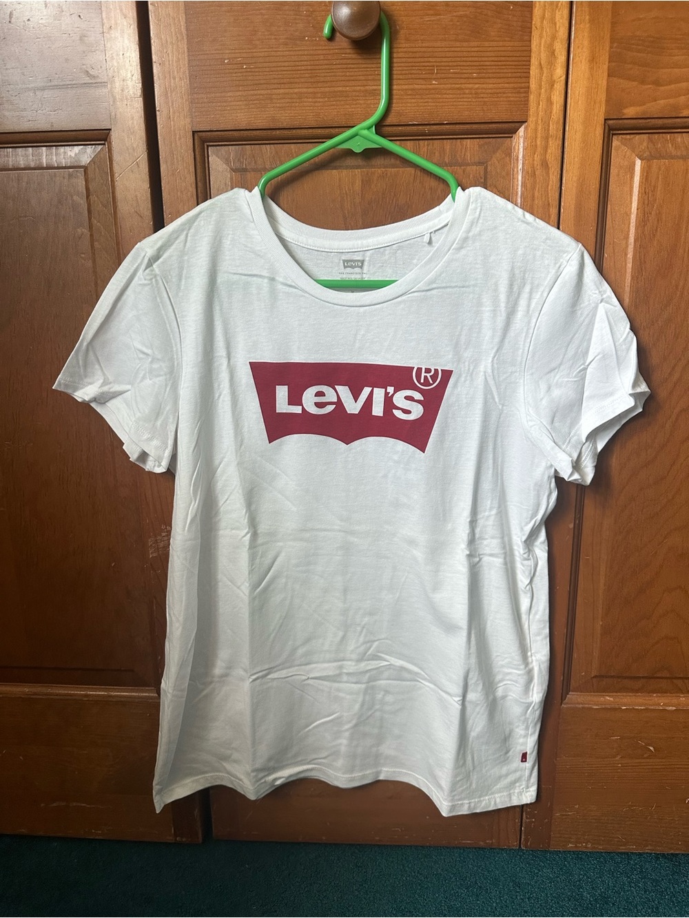 Levi's Women’s White Logo T-Shirt with Maroon Print